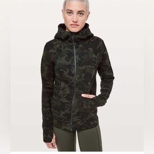 Lululemon scuba hoodie  light cotton 
 Fleece  camo size 4